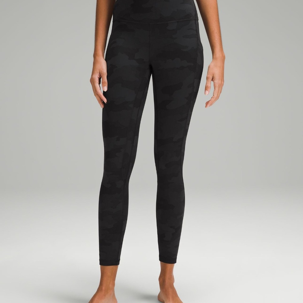 Lululemon Athletica Black Camo Leggings 25” Inseam